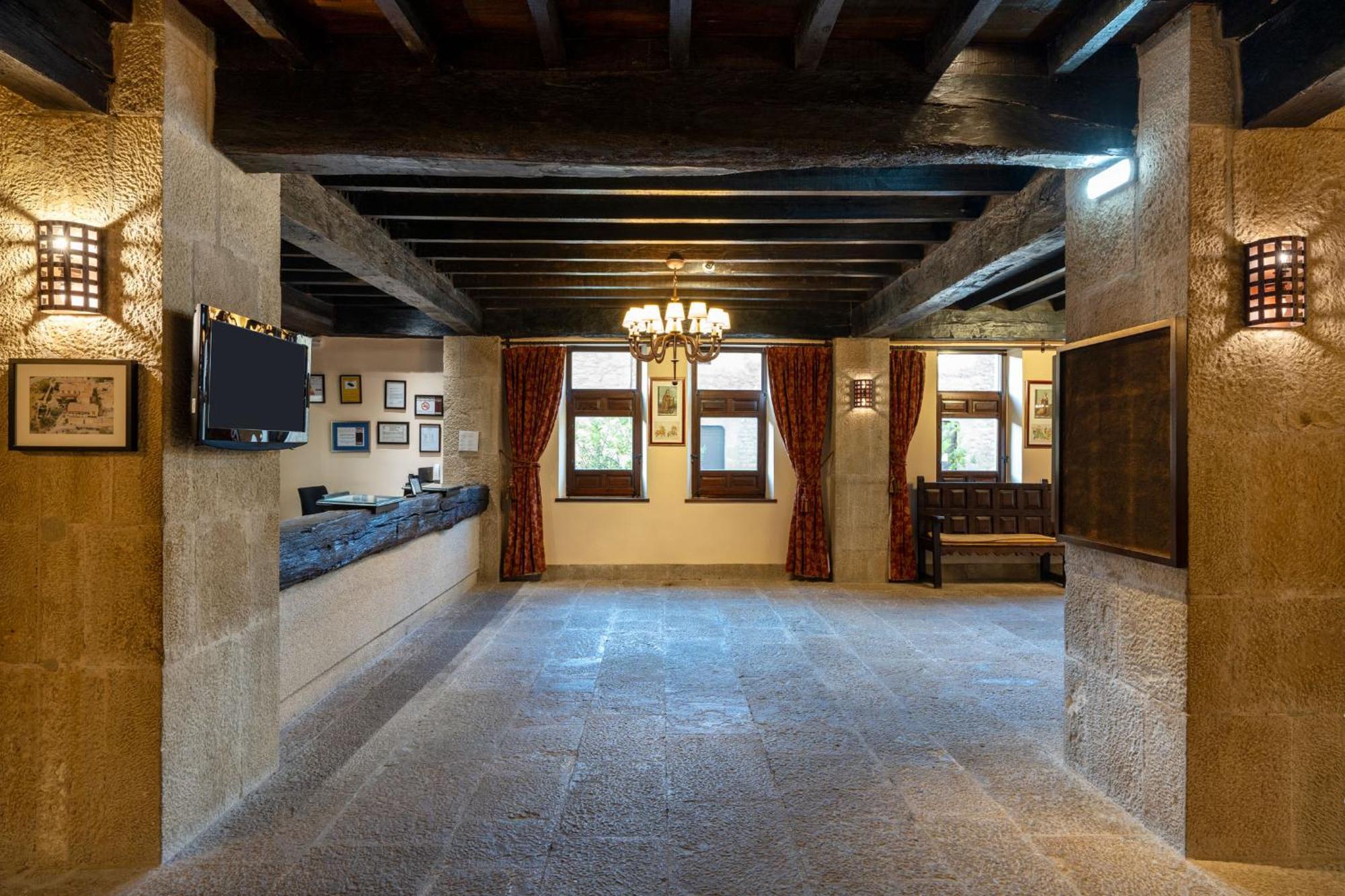 Parador De Сос-дель-Рей-Католіко Екстер'єр фото