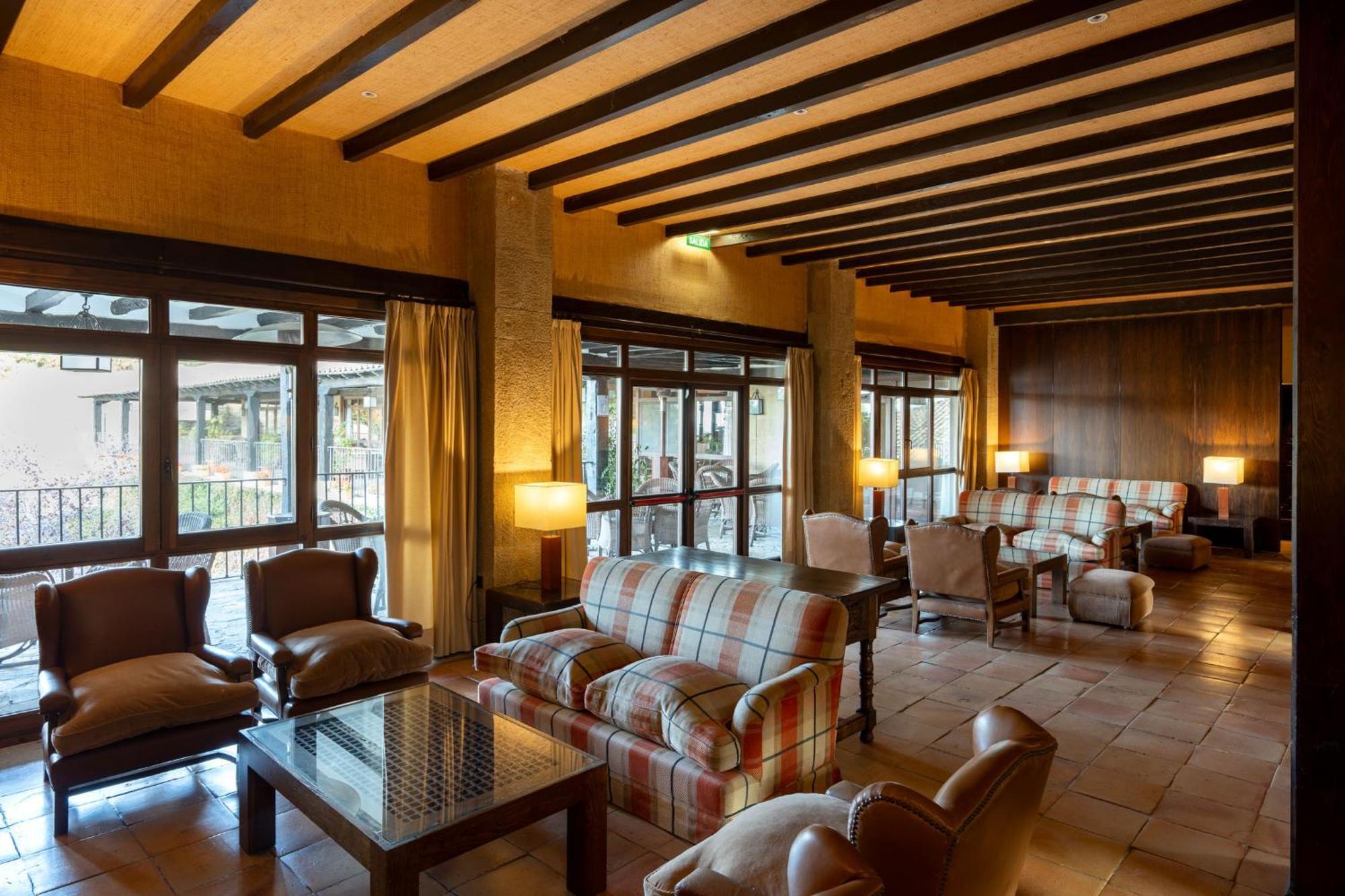 Parador De Сос-дель-Рей-Католіко Екстер'єр фото