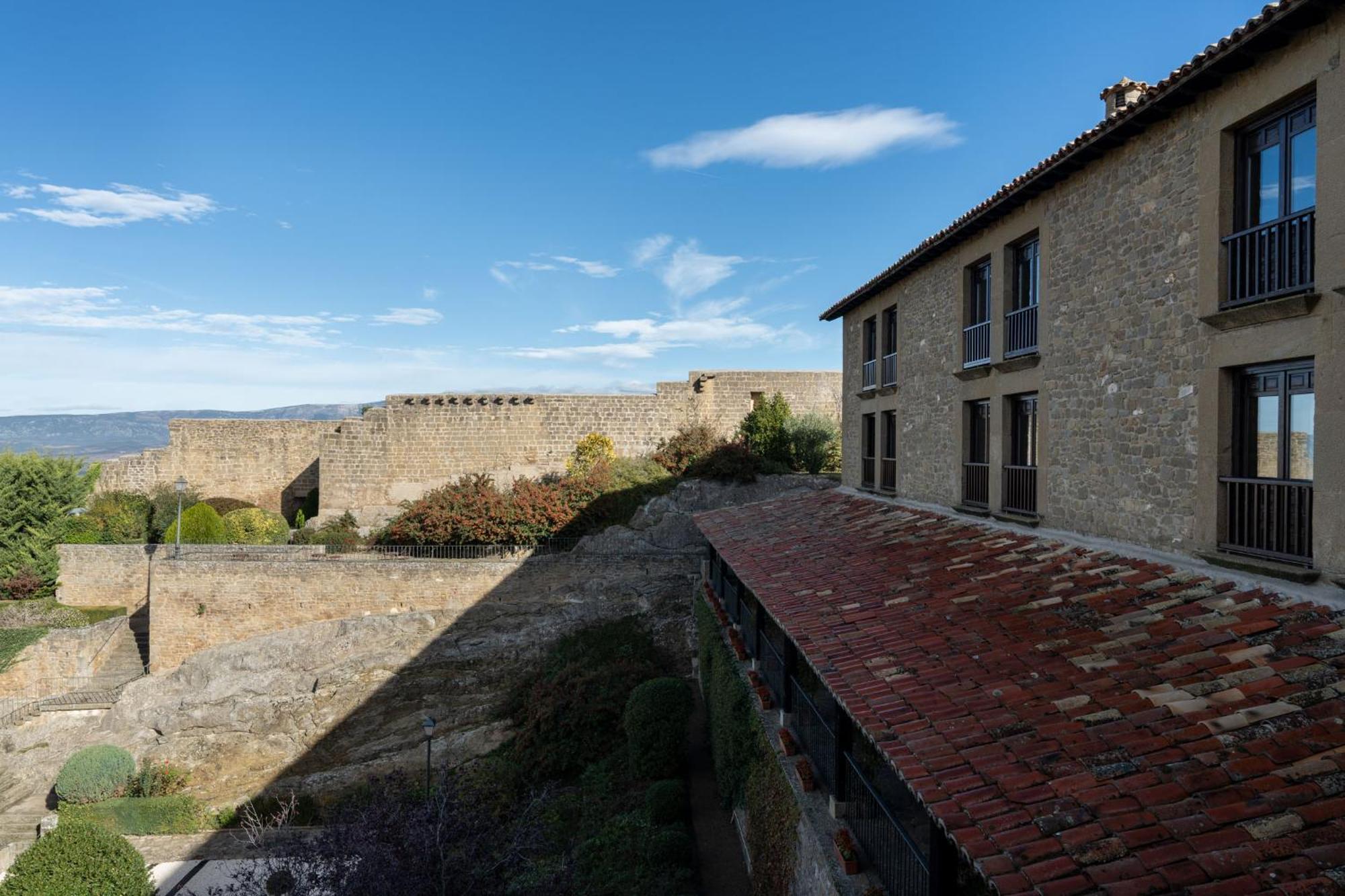 Parador De Сос-дель-Рей-Католіко Екстер'єр фото
